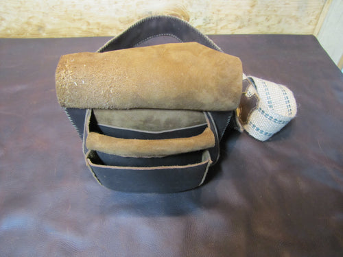 Leather shooting bag & powder horn